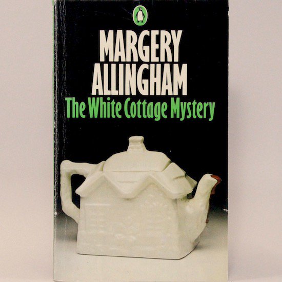 The White Cottage Mystery/Margery Allingham　 Penguin Books












