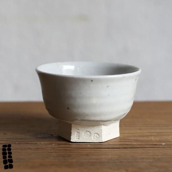 東屋(あづまや) 小鉢 六角高台 石灰 耕房窯 (こうぼうがま 東屋(あづまや) 小鉢 六角高台 石灰 耕房窯 (こうぼうがま