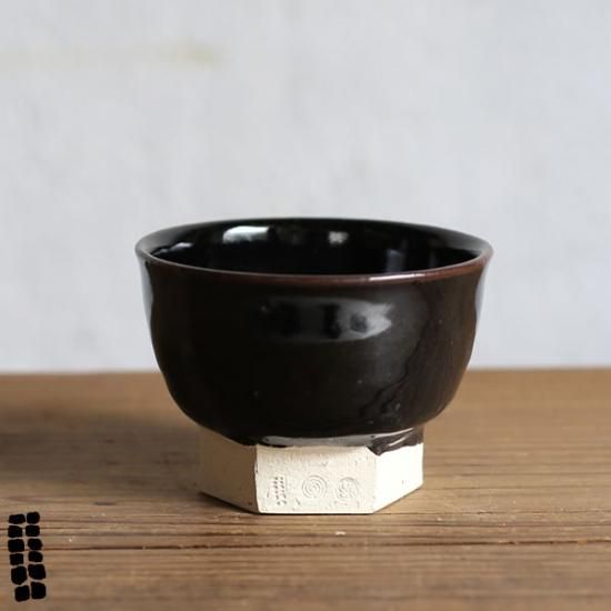 東屋（あづまや） 小鉢 六角高台 黒飴 耕房窯 (こうぼうがま