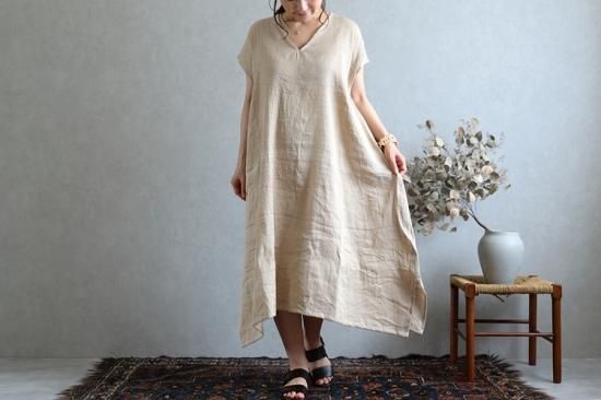 タマキニイメ　試着のみ新品　ペロンT長袖　イエロー（からし色）　単色 タマキニイメ 試着のみ新品 ペロンT長袖 イエロー（からし色