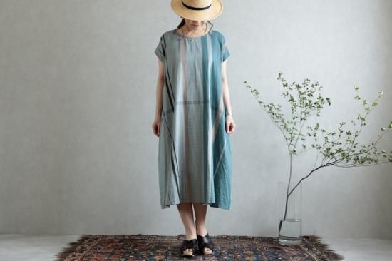 美品 tamakiniime　玉木新雌 ペロンT navy コットン 美品 tamakiniime 玉木新雌 ペロンT navy コットン