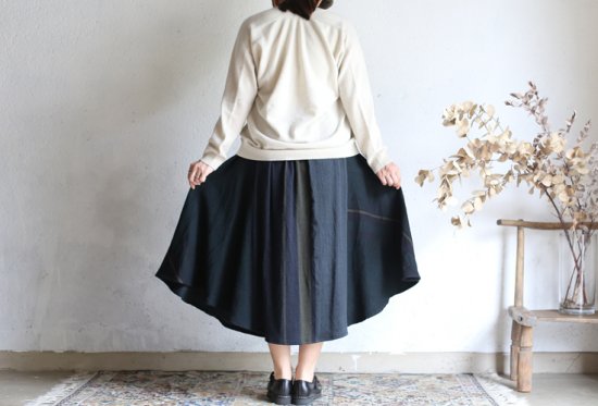 tamaki niime(タマキ ニイメ) 玉木新雌 only one chotan skirt wool