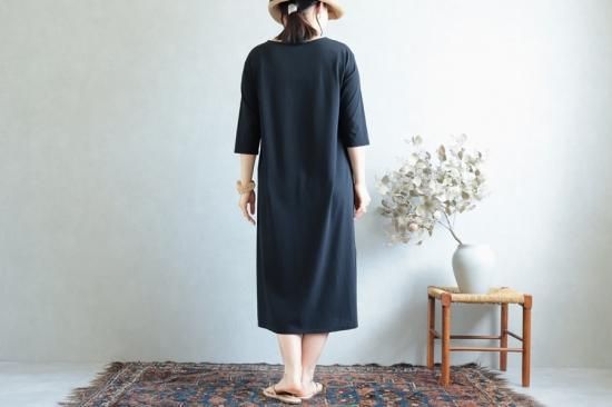 エヴァ厶エヴァ evam eva リネン100% Vネックワンピース ブラック evameva (エヴァムエヴァ) cotton v neck one piece / コットンV