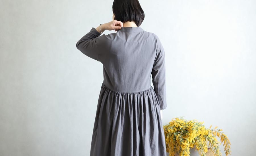 入荷なう / エヴァ)ギャザーローブ eva(エヴァム evam gather maroon robe ワンピース