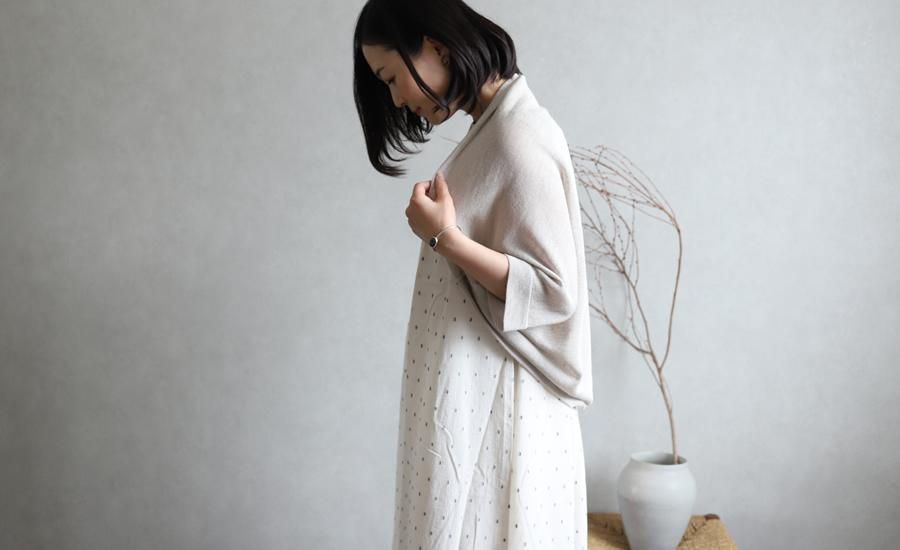 未使用★evam eva★ドライシルク　ボレロ　羽織り　絹 未使用☆evam eva☆ドライシルク ボレロ 羽織り 絹 - メルカリ