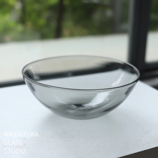 鷲塚貴紀 WASHIZUKA GLASS STUDIO charcoal bowl large 180（18cm）