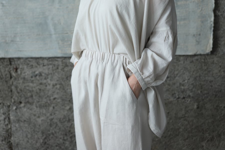 evam eva(エヴァム エヴァ) vie 【2022ss新作】ライジングリネン サルエルパンツ / raising linen sarrouel  pants ecru(11) V221T911- lizm