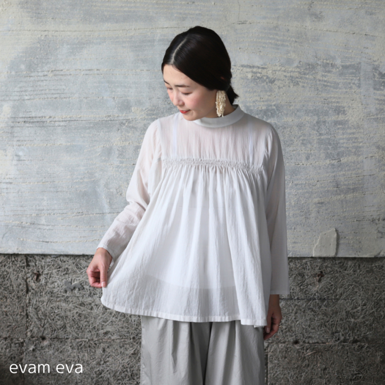 evam eva(エヴァム エヴァ) コットンシルク シャーリング プルオーバー / shirring pullover antique  white(04) E231T095 - lizm