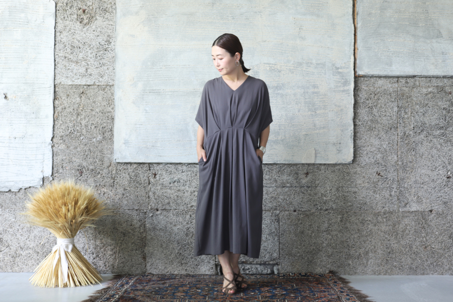 evam eva(エヴァム エヴァ) Vネック タック ワンピース / v neck tuck ...