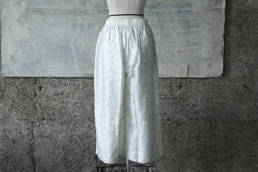 BUNON(ブノン)Embroidery Tuck Pants / エンブロイダリータック