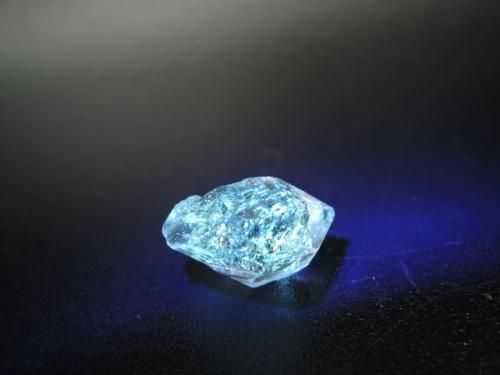 両剣水晶】 オイルインクォーツ原石