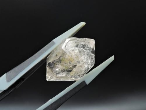 両剣水晶】 オイルインクォーツ原石 太古のオイル入り