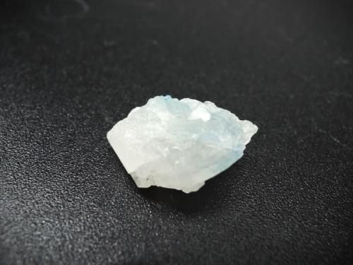 250 ユークレース クラスター 母岩付き 結晶 原石 250 ユークレース クラスター 母岩付き 結晶 原石 250