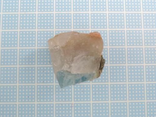四川省 Mt Xuebaoding産 アクアマリンの母岩付き原石 36.8g