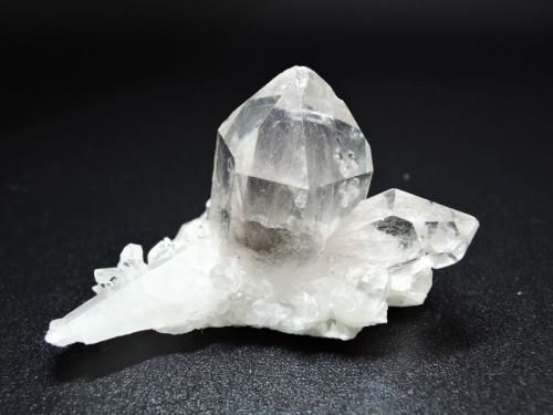 稀少】プラチナルチルインクォーツ クラスター