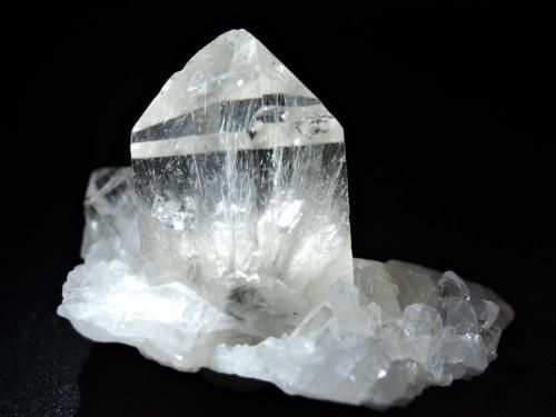 稀少】プラチナルチルインクォーツ クラスター