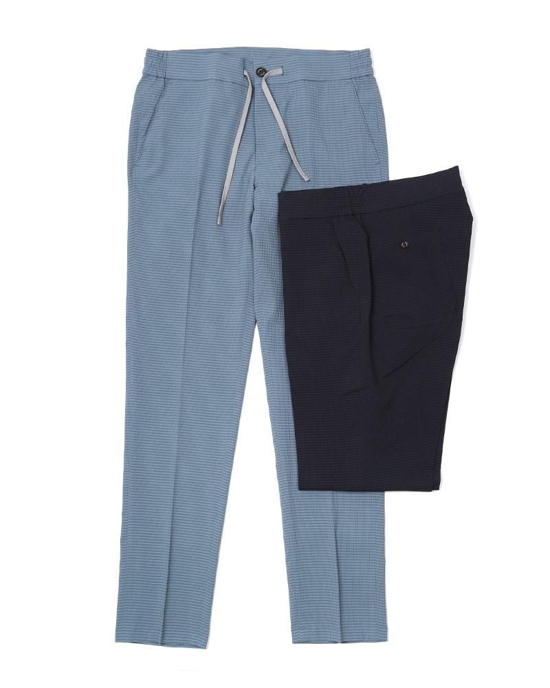 The Chino Revived <br>Airy two way stretch seersucker easy slim fit