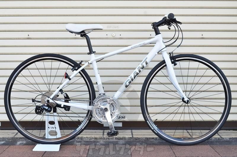 GIANT クロスバイク ESCAPE R3 AIR 18速 CT430mm - 自転車本体