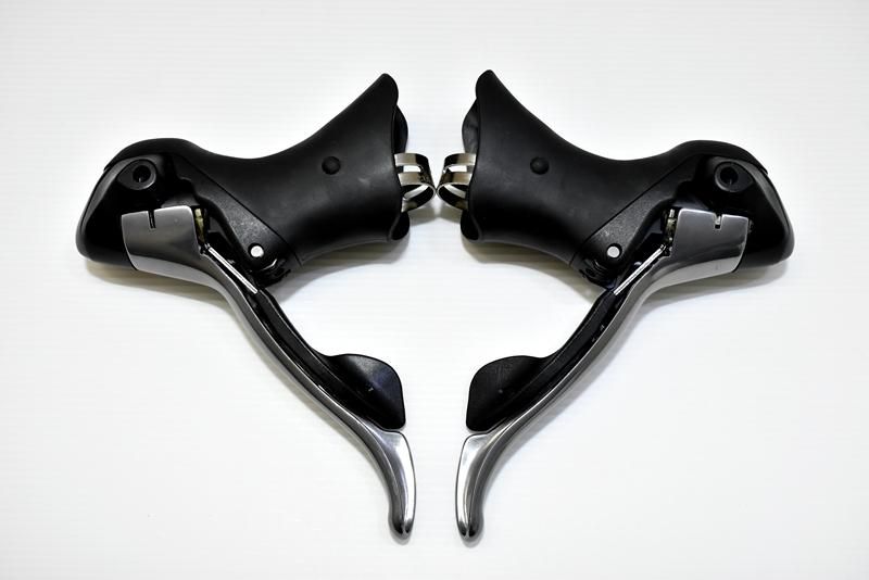 SHIMANO 105 ST-5600 STIレバー 2/3×10速 中古品