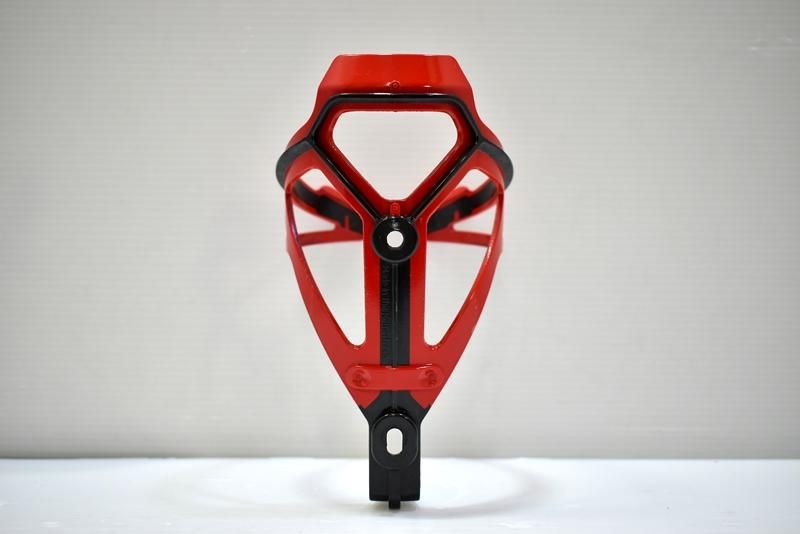 TACX Deva ボトルケージ 中古品 ボトルケージ カブト カーボンボトルケージ 中古