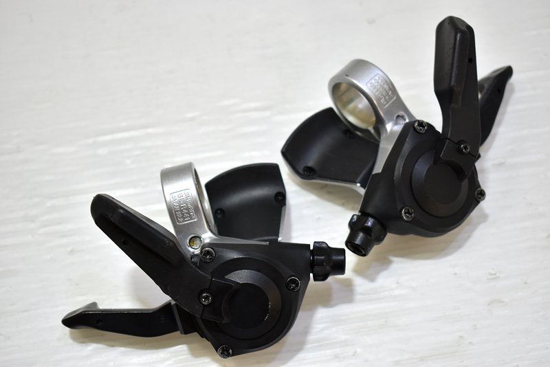 SHIMANO SL-R440 SL-R441 シフトレバー 2/3×9速 中古品