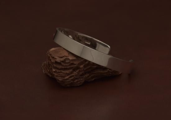 【じんべぇ】accessories mau 平打ち バングル 3cm じんべぇ様専用】accessories mau 平打ち バングル 3cm - メルカリ