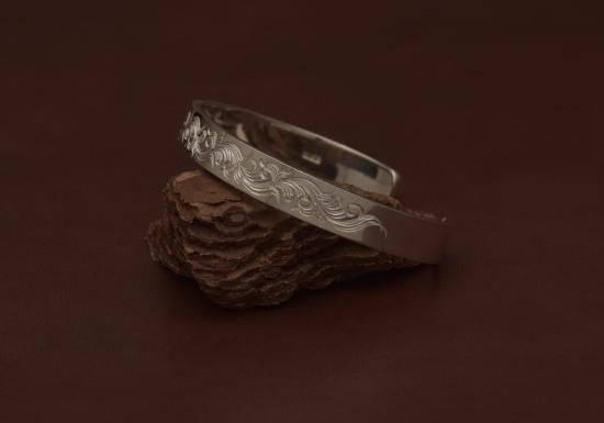 B-021 唐草槌目バングル 12mm - Dear Blossom