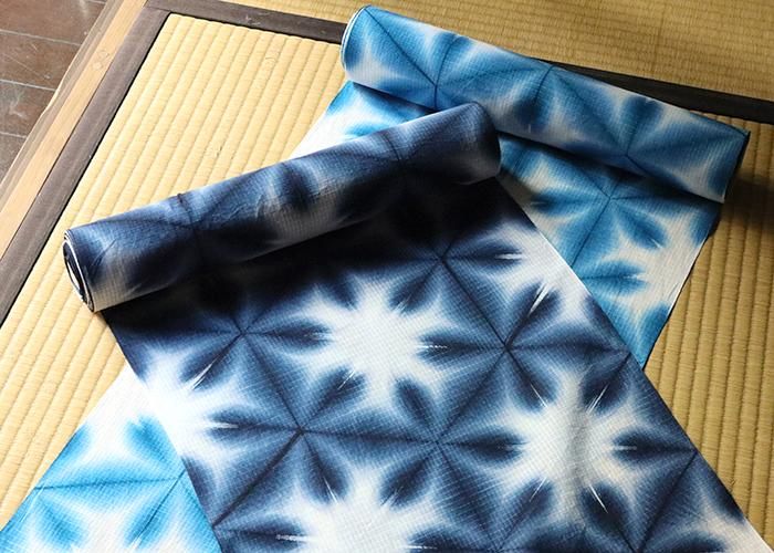 浴衣反物 綿紅梅 雪花絞り青 02 - 京都富小路の和装小物専門店きねや