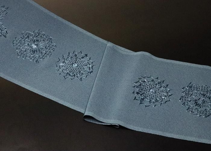 半衿 汕頭刺繍 正絹 手刺繍 - 京都富小路の和装小物専門店きねや 半衿 汕頭刺繍 正絹 手刺繍 - 京都富小路の和装小物専門店きねや