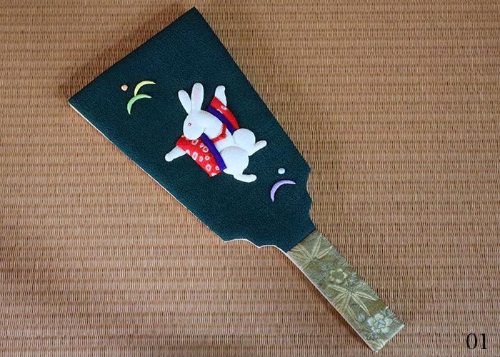 羽子板 うさぎ 兎 卯年 押し絵 - 京都富小路の和装小物専門店きねや 羽子板 うさぎ 兎 卯年 押し絵 - 京都富小路の和装小物専門店きねや