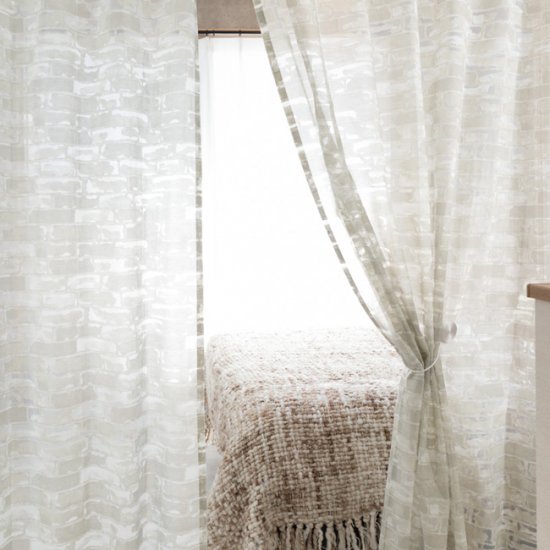【透ける素材のレースカーテン】レンガ柄の可愛いカーテン　＜ラテル＞ - #curtain (ハッシュタグカーテン)