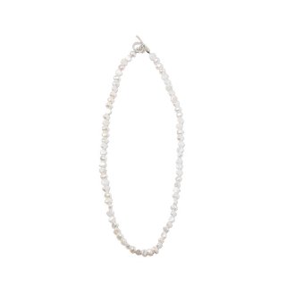 <img class='new_mark_img1' src='https://img.shop-pro.jp/img/new/icons8.gif' style='border:none;display:inline;margin:0px;padding:0px;width:auto;' />COOTIE/DISTORTION PEARL NECKLACE/WHITE