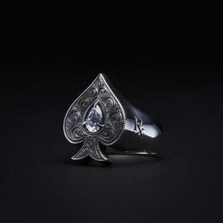 ANTIDOTE/ENGRAVED SPADE RING<img class='new_mark_img2' src='https://img.shop-pro.jp/img/new/icons8.gif' style='border:none;display:inline;margin:0px;padding:0px;width:auto;' />