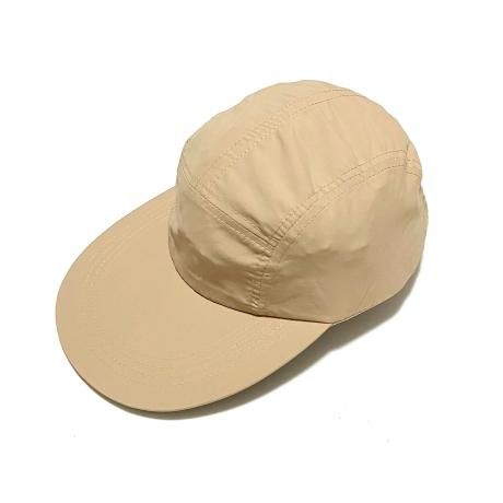 <div>Overlooking The Hudson</div>NYLON LONGBILL CAP<br>MEDIUM LENGTH BRIM<br>Tan x Green