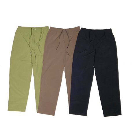 <img class='new_mark_img1' src='https://img.shop-pro.jp/img/new/icons20.gif' style='border:none;display:inline;margin:0px;padding:0px;width:auto;' /><div>MADE</div>NYLON TRACKPANTS<br>OLIVE,BROWN,BLACK