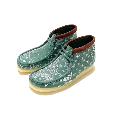 <div>CLARKS</div>WALLABEE BOOTS<br>PAISLEY SUEDE<br>GREEN