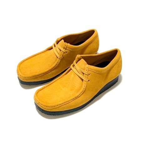 <div>CLARKS</div>WALLABEE<br>YELLOW SUEDE<br>YELLOWxBLUE