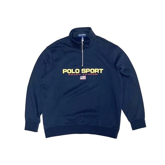 <div>POLO SPORT</div>HALF-ZIP SWEAT<br>US FLAG<br>NVY