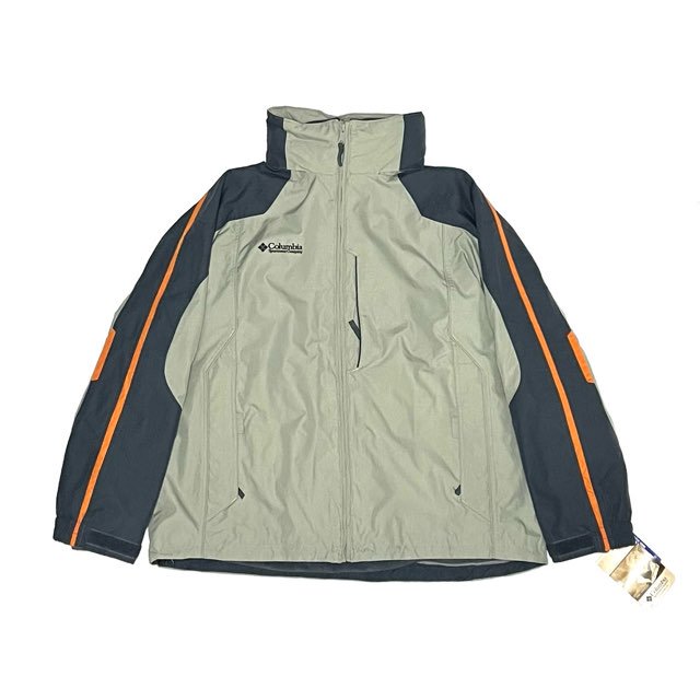 <div>COLUMBIA</div>DEADSTOCK<br>NYLON JACKET<br> 3IN1<br>OD x D.GRY 