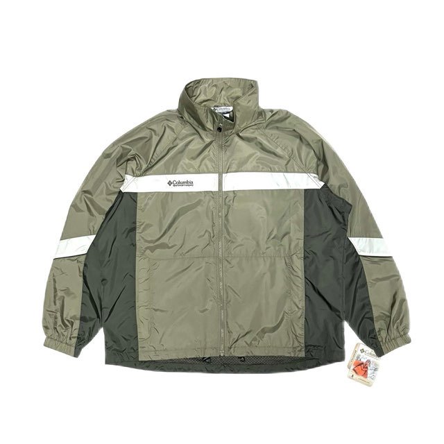 <div>COLUMBIA</div>DEADSTOCK<br>NYLON JACKET<br>WEST RIDGE JACKET <br>WHITED.GRY