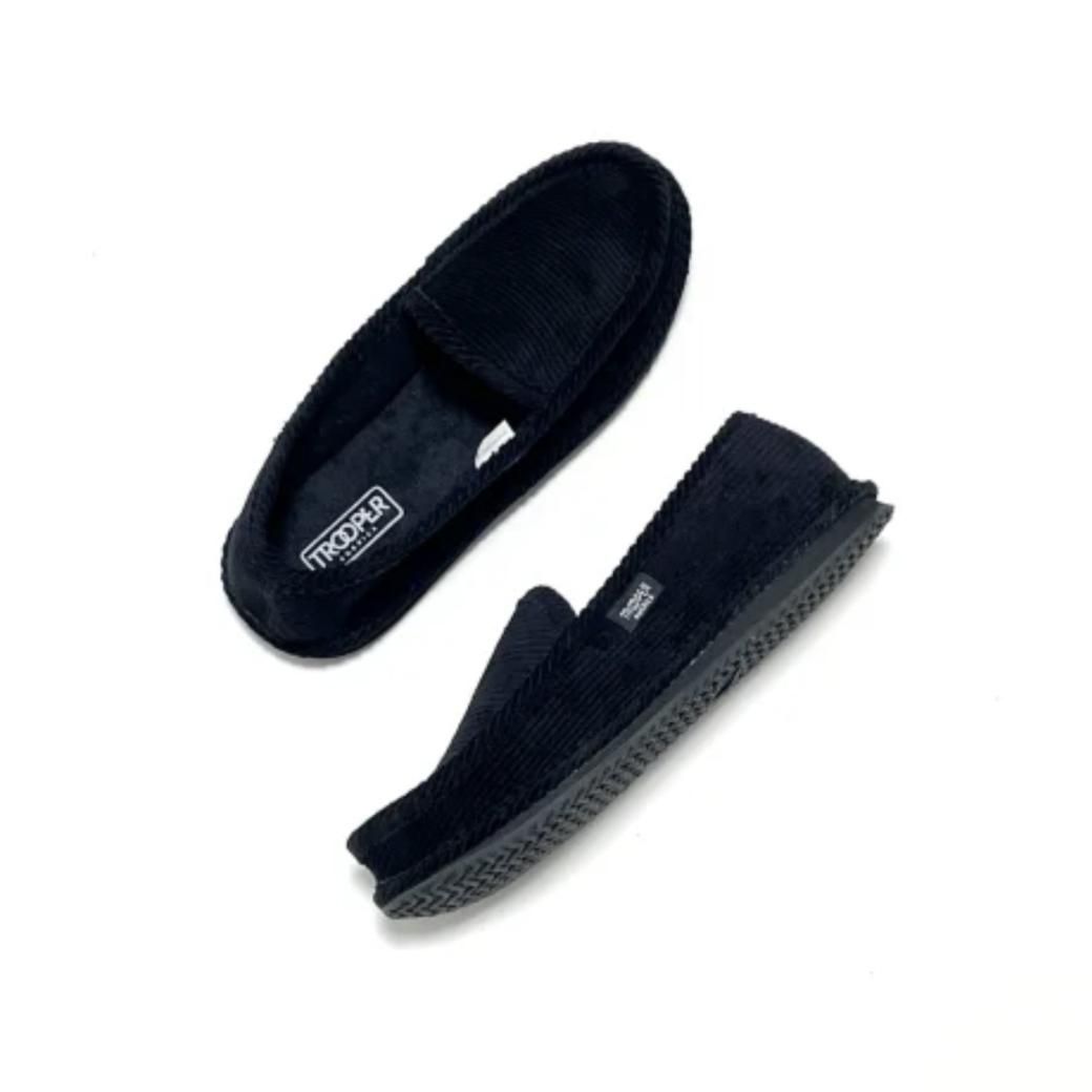 <div>TROOPER AMERICA</div>ROOM SHOES<br>SLIP ON<br>CORDUROY