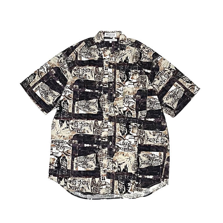 <div>Columbia</div>DEADSTOCK<br>S/S PRINT SHIRT<br>FISH<br>WOOD CARVING<br>BRN