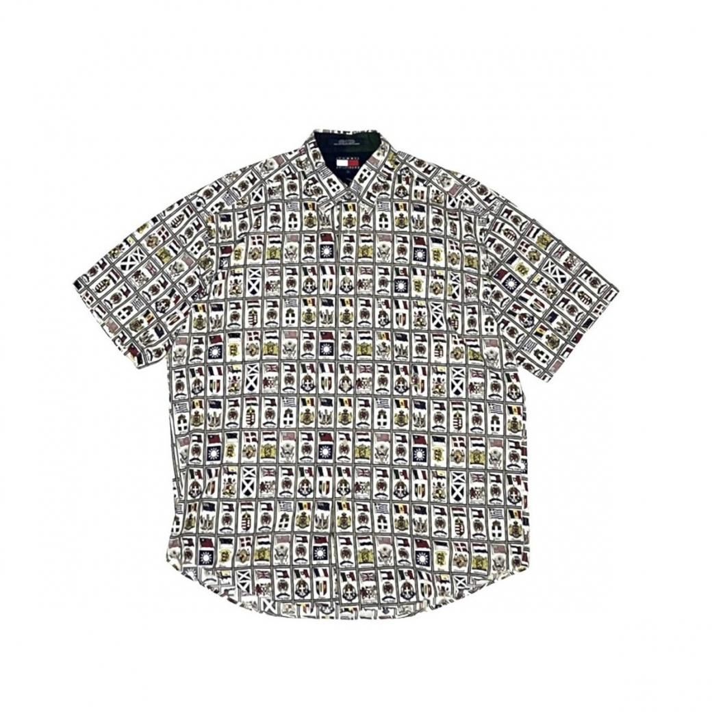 <div>TOMMY HILFIGER</div>DEADSTOCK<br>COTTON S/S SHIRT<br>COUNTRY<br>ALLOVER