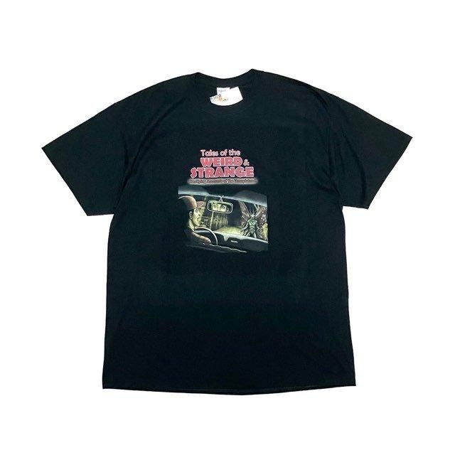 <div>Tale of the WEIRD&STRANGE</div>OFFICIAL<br>S/S PRINT T-SHIRT<br>BLACK