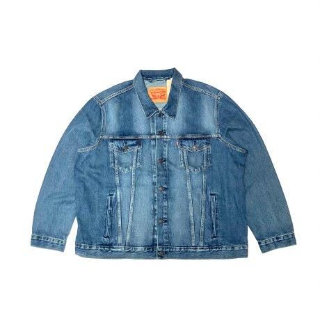 <div>Levi's</div>TRUCKER JACKET<br>DENIM JACKET<br>MID.WASH<br>XXL