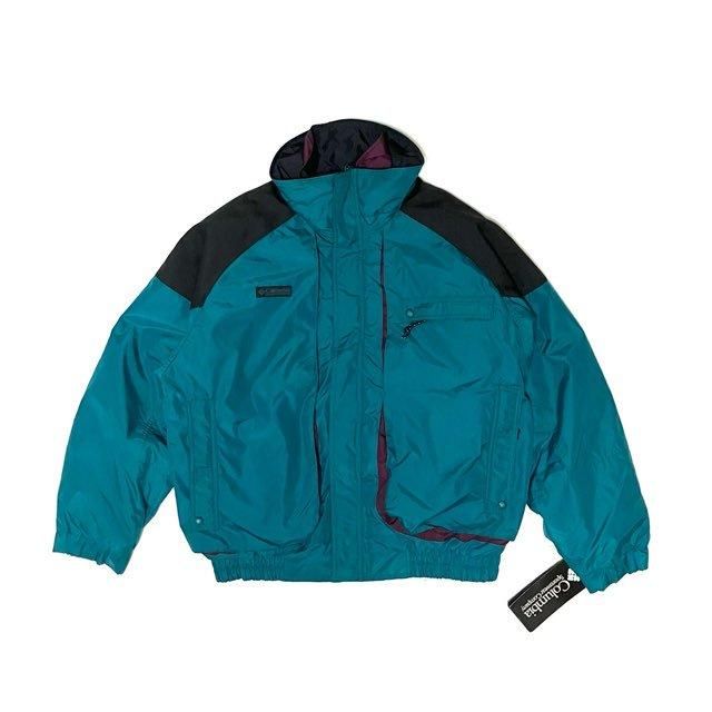 <div>Columbia</div>DEADSTOCK<br>3-IN-1<br>NYLON JACKET<br>POWDER KEG PARKA<br>GRNxBLK