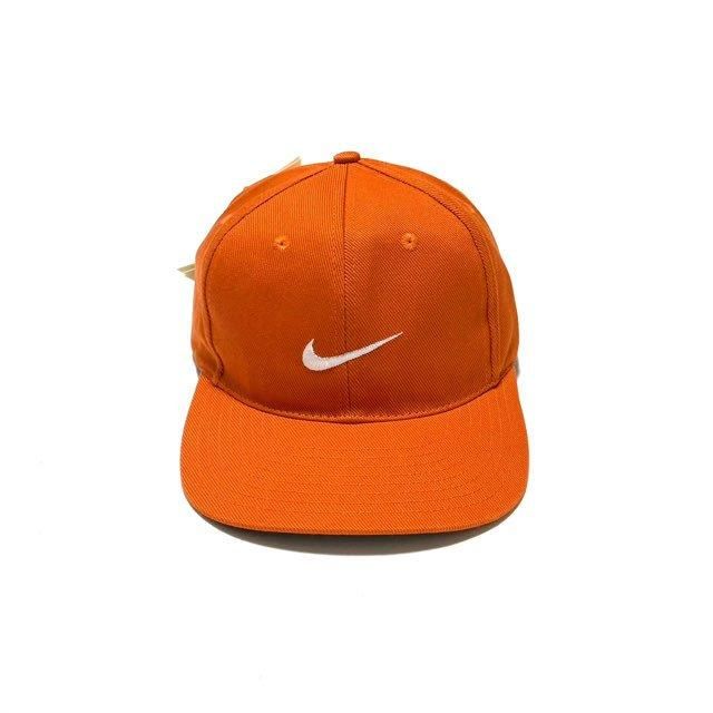 <div>NIKE</div>90'sDeadstock<br>SNAP BACK CAP<br>ORG