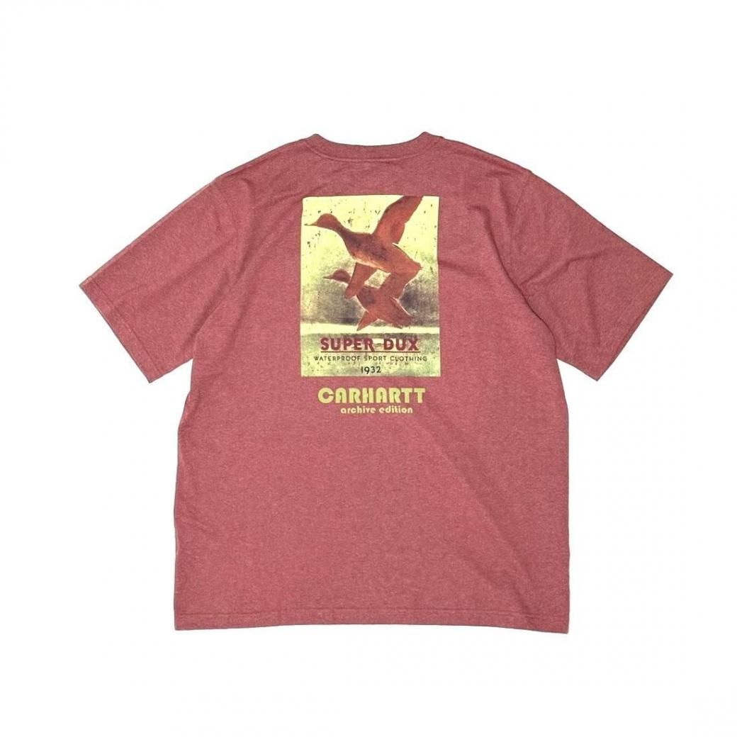 <div>CARHARTT</div>S/S POCKET T-SHIRT<br>RELAXED FIT<br>SUPER DUX<br>PRINT<br>BUR