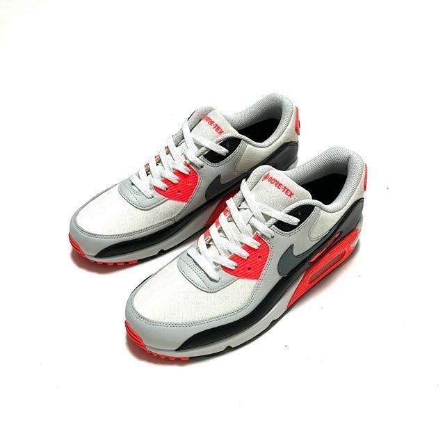 <div>NIKE</div>AIR MAX 90<br>GORE-TEX<br>WHTxS.RED
