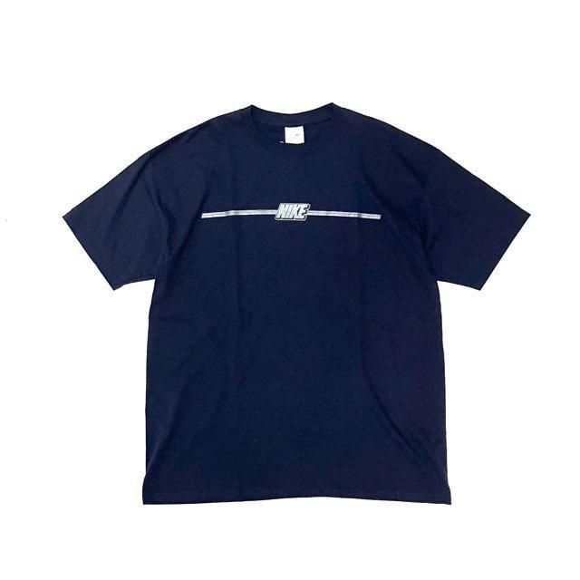 <div>Nike</div>2000'sDEADSTOCK<br>S/S T-SHIRT<br>SILVER LOGO<br>NAVY